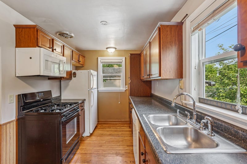 201 5th St, Centuria, WI 54824