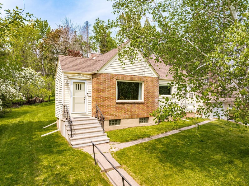 3319 E Superior St, Duluth, MN 55804