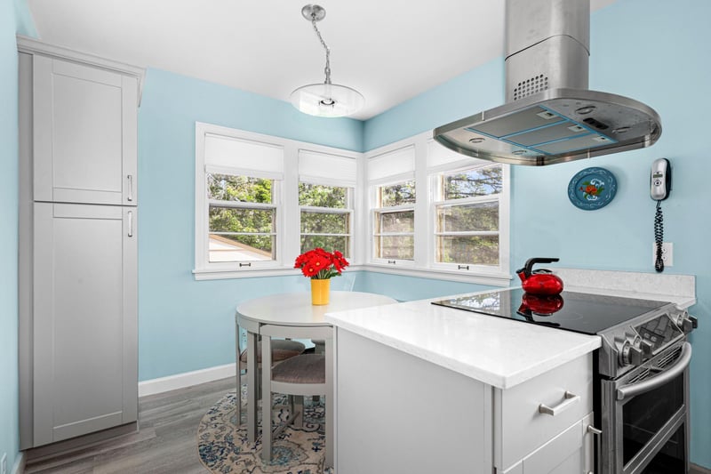 3319 E Superior St, Duluth, MN 55804
