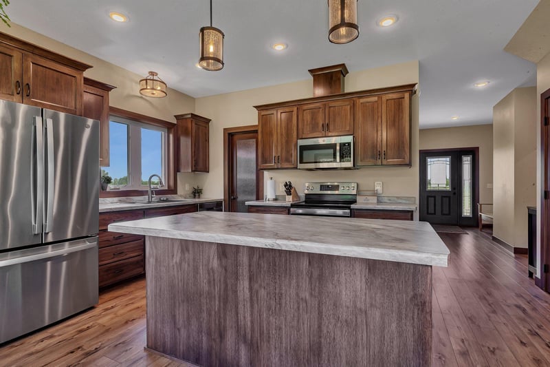 8469 119th Ave, Clear Lake, MN 55319