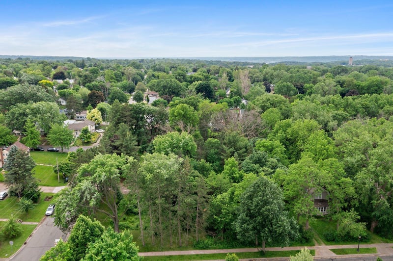 935 Kennard St, Saint Paul, MN 55106