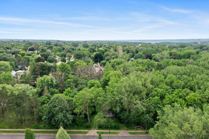 935 Kennard St, Saint Paul, MN 55106