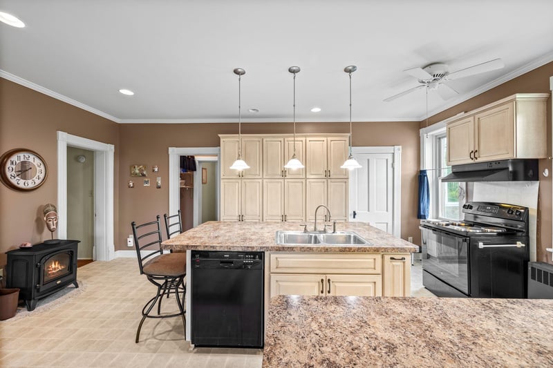 35746 585th Ave, Lafayette, MN 56054