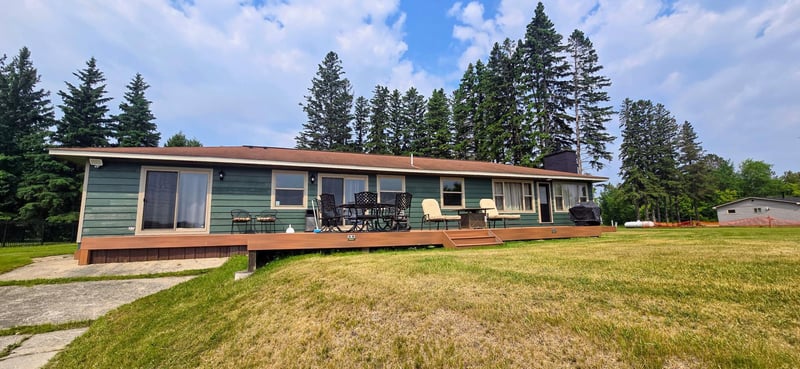 2502 Birchview Dr NW, Baudette, MN 56623