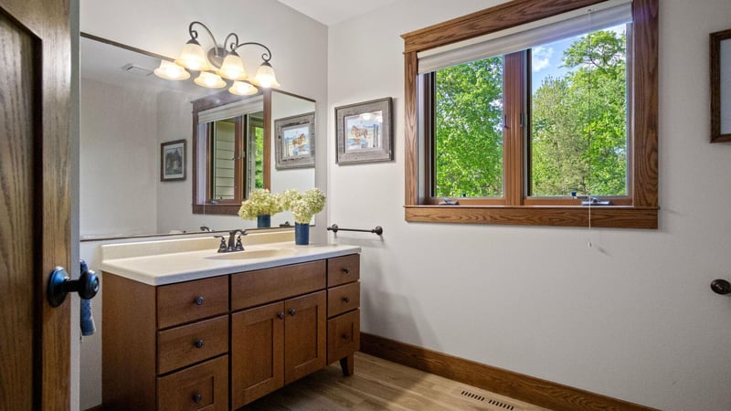 E3313 Jennifer Ln, Eau Claire, WI 54701