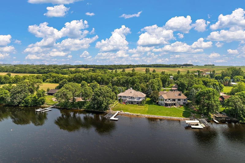 5331 Elkton Trl, Faribault, MN 55021