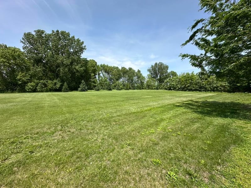 29172 Biehn Dr, Madison Lake, MN 56063