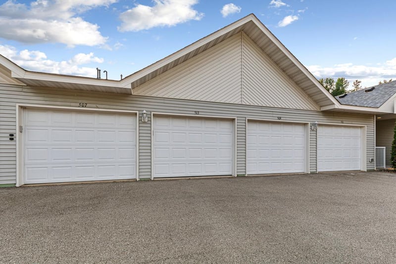 513 2nd Ave SW, Lonsdale, MN 55046
