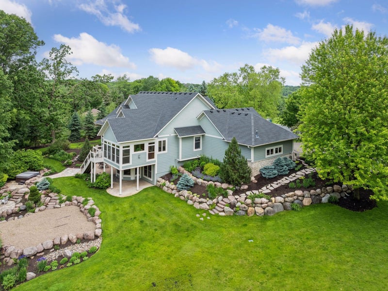 10025 Adam Ave, Inver Grove Heights, MN 55077