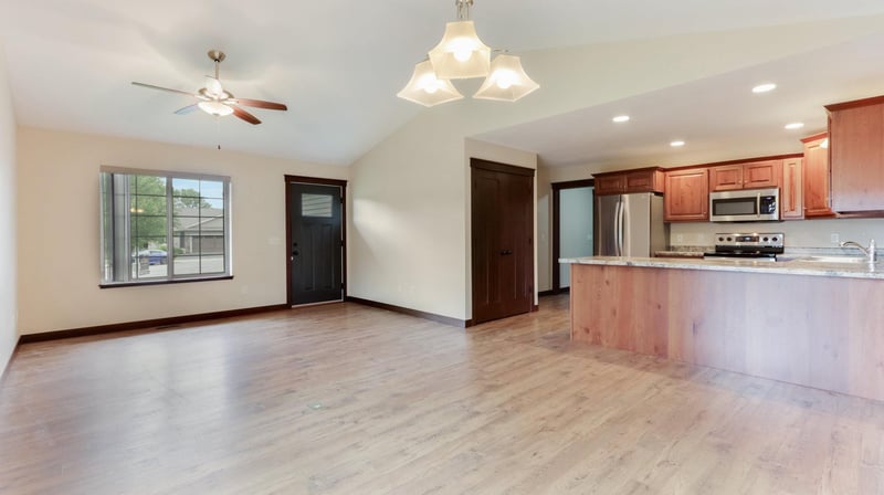 2811 Swallowtail Ct, Altoona, WI 54720