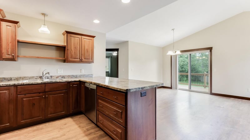 2811 Swallowtail Ct, Altoona, WI 54720