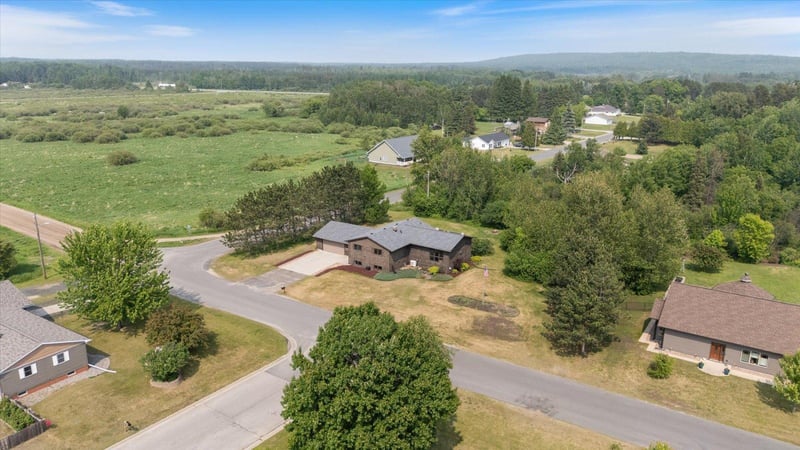 1312 8th Ave NW, Chisholm, MN 55719
