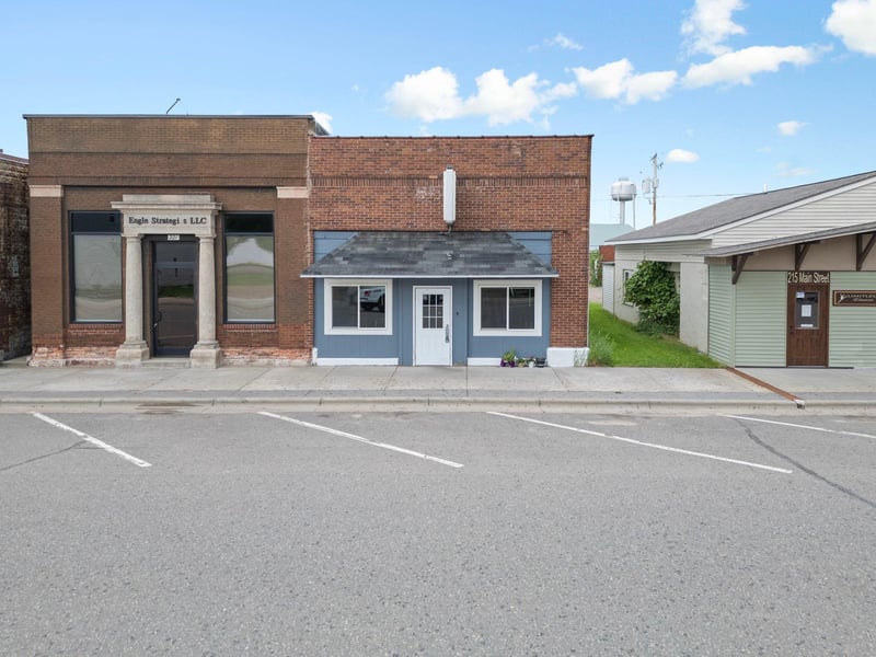 219 S Main St, Luck, WI 54853