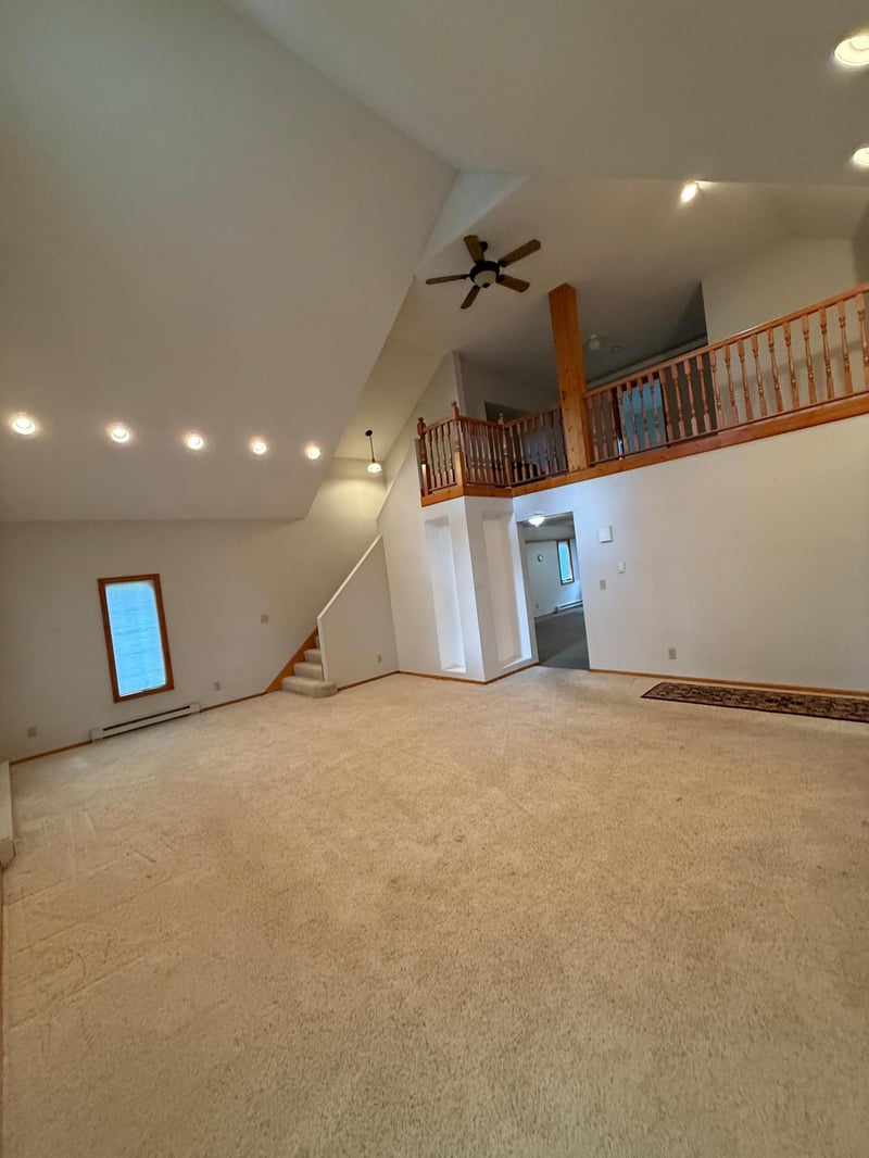 306 1st St, Belview, MN 56214