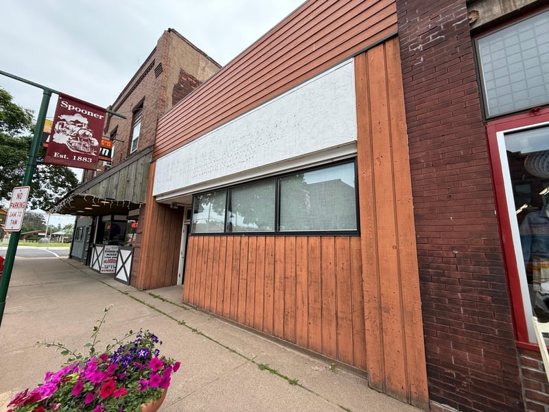 109 Walnut St, Spooner, WI 54801