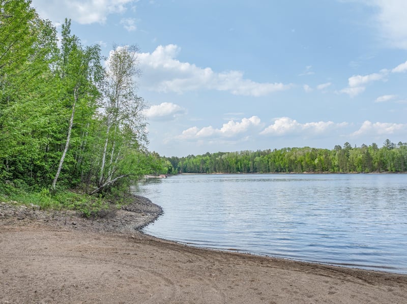 6076 Wynne Ridge Rd, Aurora, MN 55705