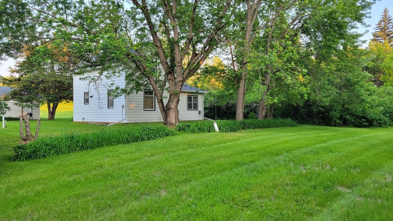 112 240th St N, Hawley, MN 56549