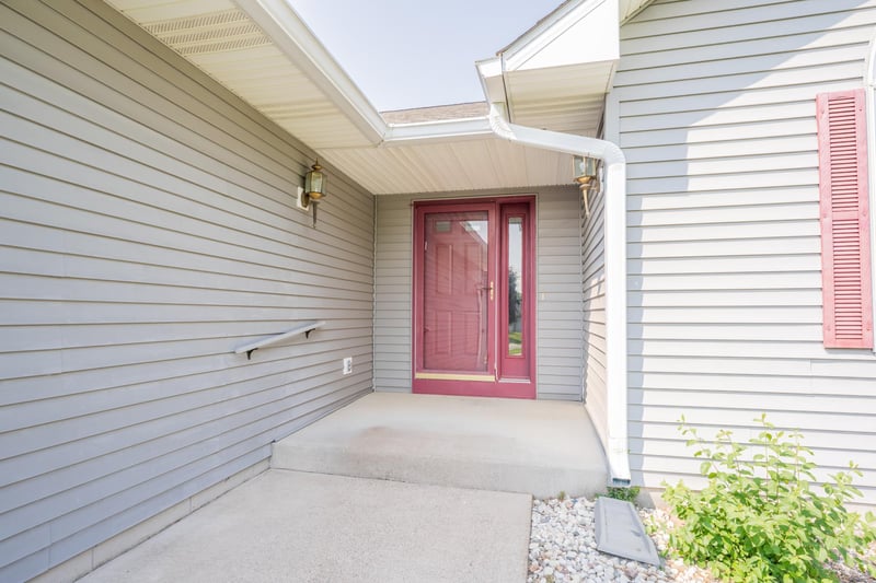 3502 Parkside Cir W #W, Eau Claire, WI 54701