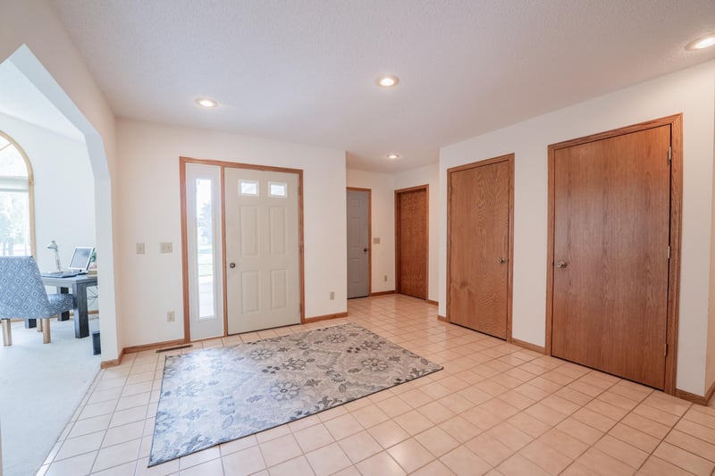 3502 Parkside Cir W #W, Eau Claire, WI 54701
