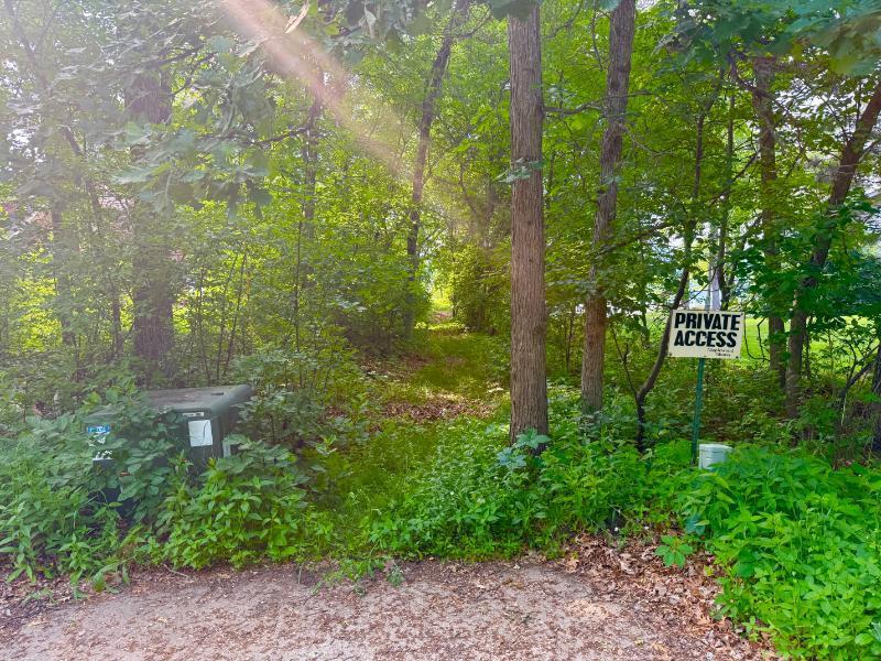 000 Maplewood Dr, East Gull Lake, MN 56401