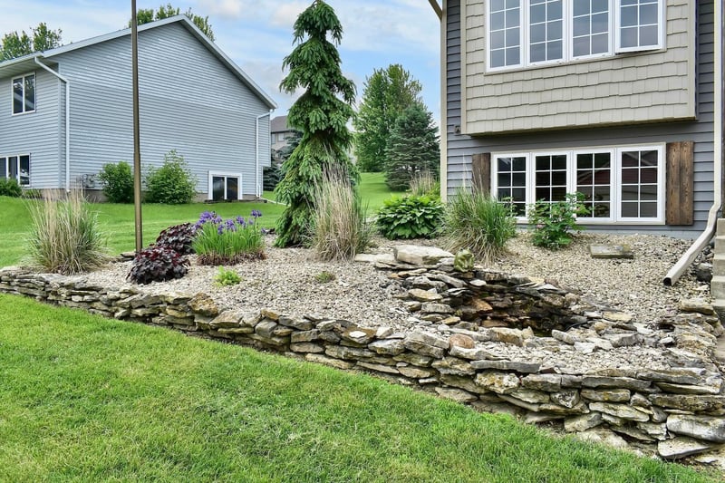 404 3rd Way SE, Dover, MN 55929