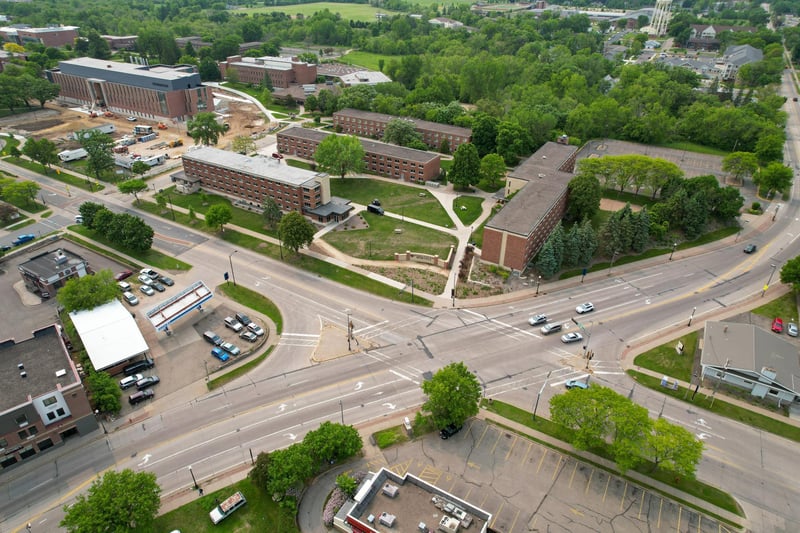 428 S Main St, River Falls, WI 54022