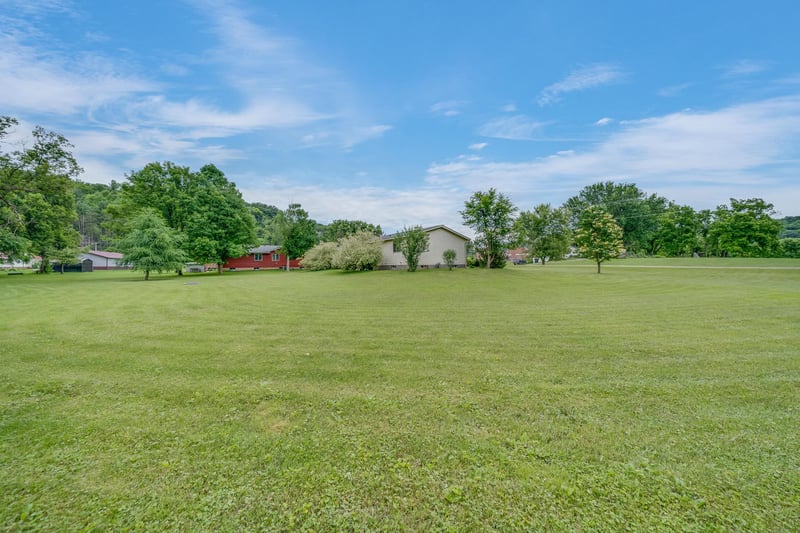 206 West St, Plum City, WI 54761