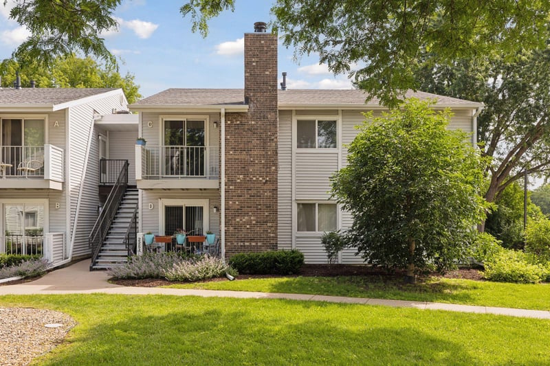 2254 Benson Ave #C, Saint Paul, MN 55116