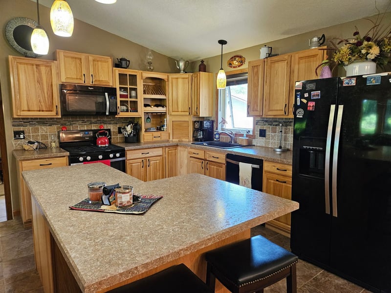 611 3rd St SW, Richville, MN 56576