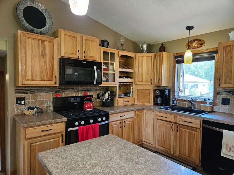 611 3rd St SW, Richville, MN 56576