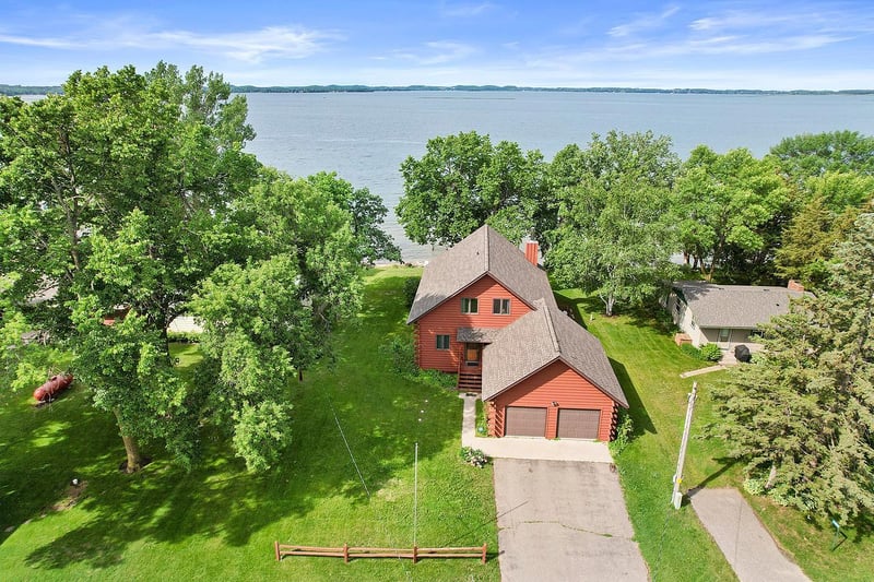 43881 Inlet Beach Rd, Pelican Rapids, MN 56572