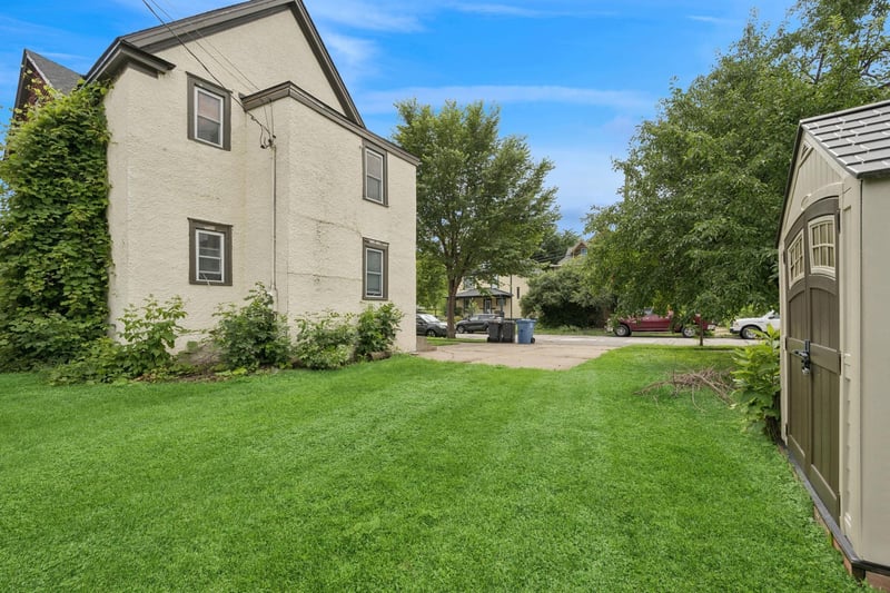 2224 4th Ave N, Minneapolis, MN 55405