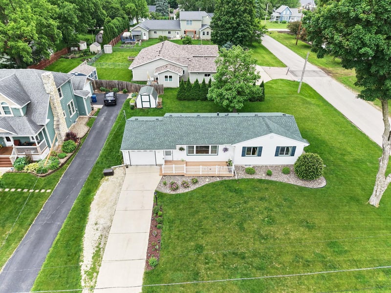 421 West St, Mantorville, MN 55955