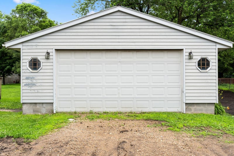23435 Farwell Ave, Warsaw, MN 55087