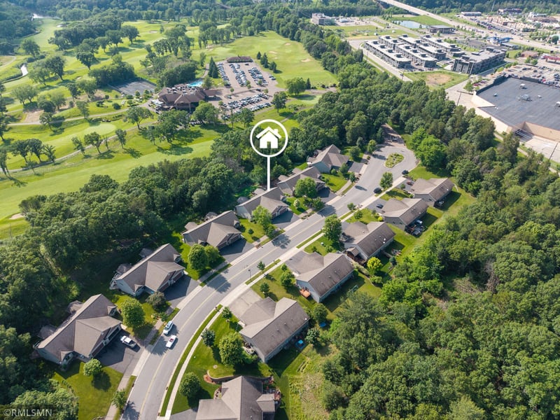 770 Club View Ln, Altoona, WI 54720