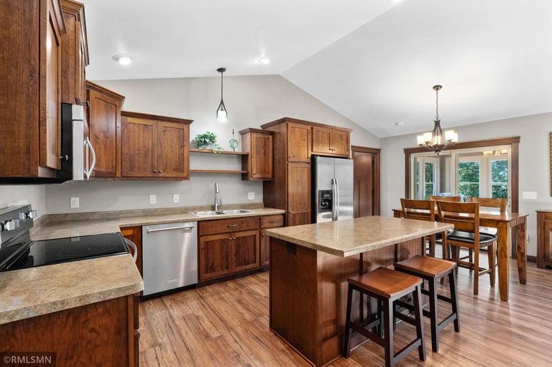 770 Club View Ln, Altoona, WI 54720