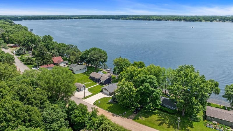 11859 89th St NW, Annandale, MN 55302