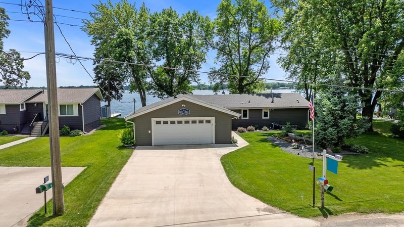 11859 89th St NW, Annandale, MN 55302