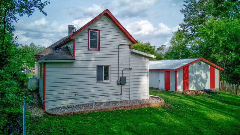 207 N Pelican St, Elizabeth, MN 56533