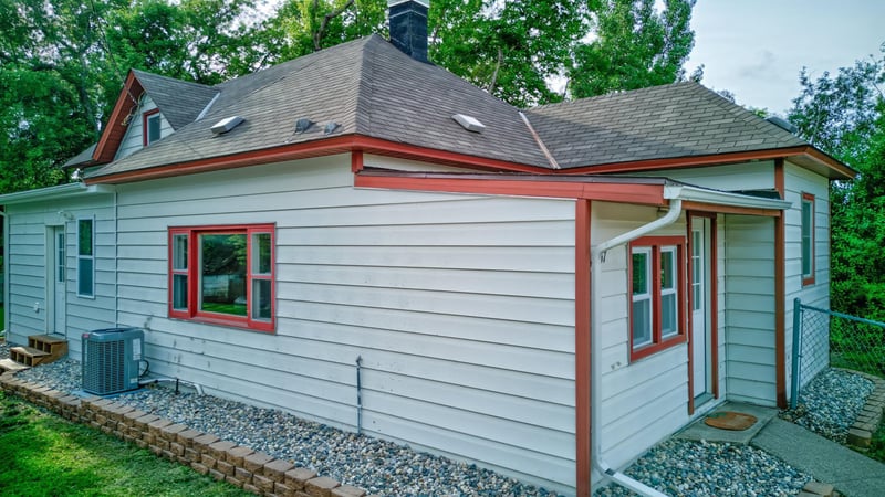 207 N Pelican St, Elizabeth, MN 56533