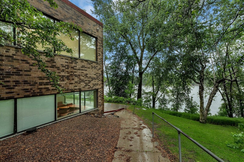 10 Riverside Ave S, Sartell, MN 56377