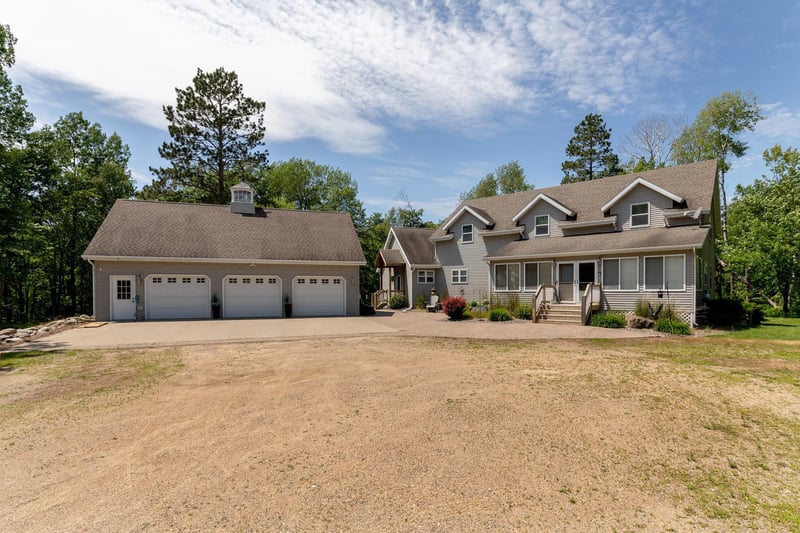 5393 Bachelor Rd NW, Hackensack, MN 56452
