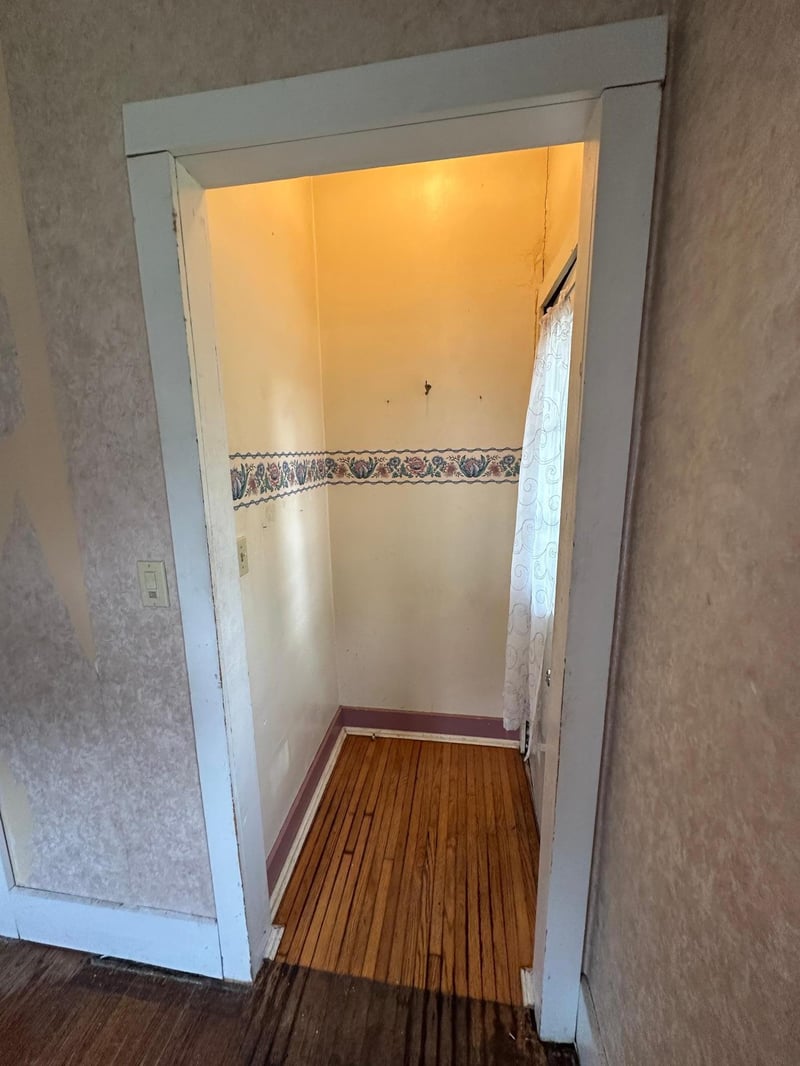 613 N Cedar St, Luverne, MN 56156