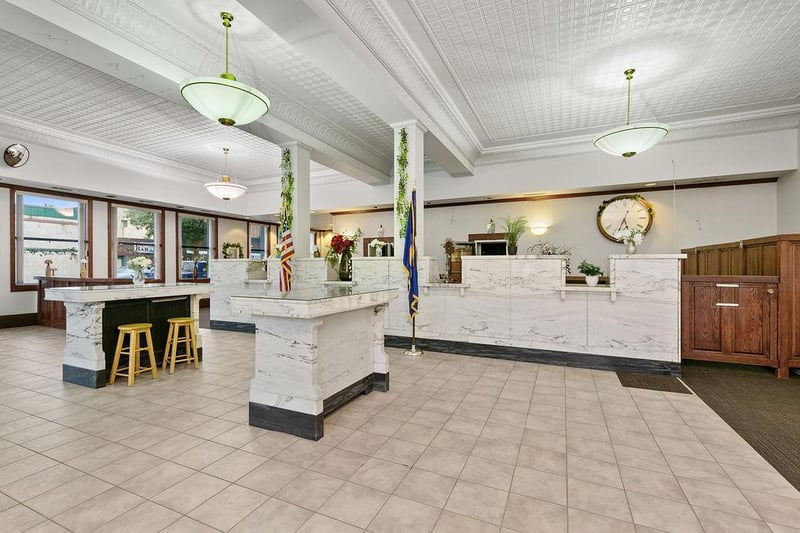 101 E Broadway, Little Falls, MN 56345