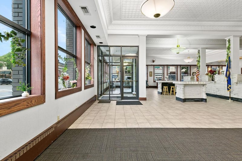 101 E Broadway, Little Falls, MN 56345
