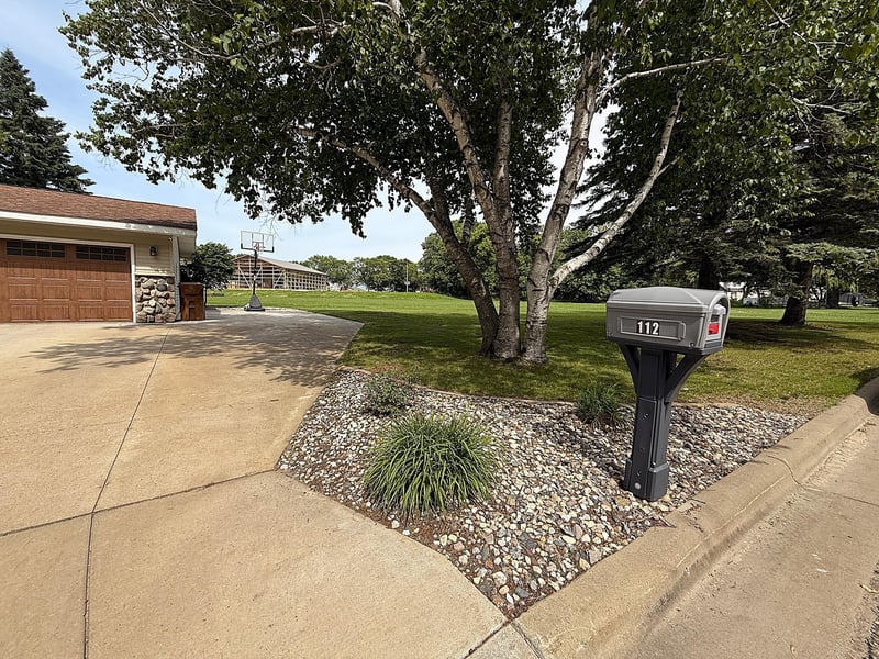 112 Orchard Cir, Montevideo, MN 56265