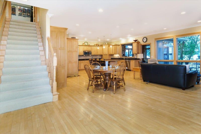 2719 Spring Lake Rd SW, Prior Lake, MN 55372