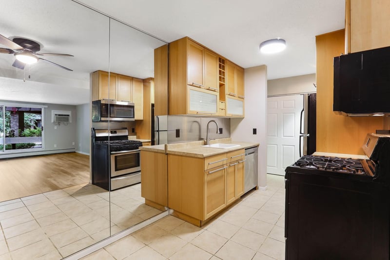4201 Lakeside Ave N #106, Brooklyn Center, MN 55429