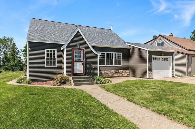 105 Summer St S, Pierz, MN 56364