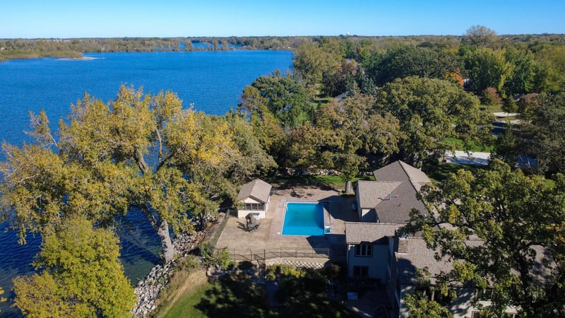 660 Lakewood Dr SW, Hutchinson, MN 55350